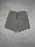 Шорты мужские nike tech fleece