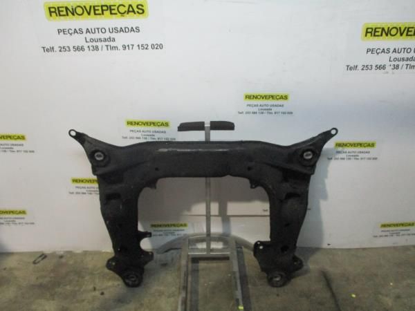 Charriot frente VOLKSWAGEN Passat (3B2)