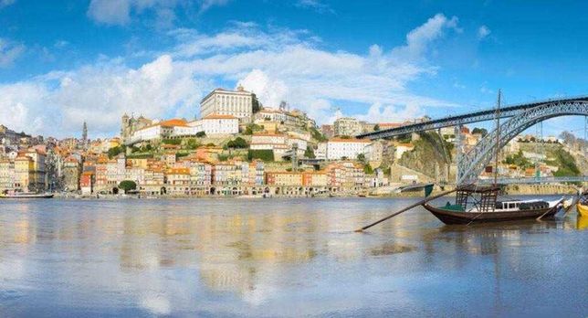 Loja vistosa e espaçosa, Baixa do Porto