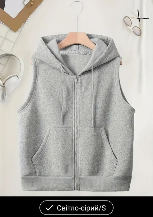 Безрукавка красива тепленька