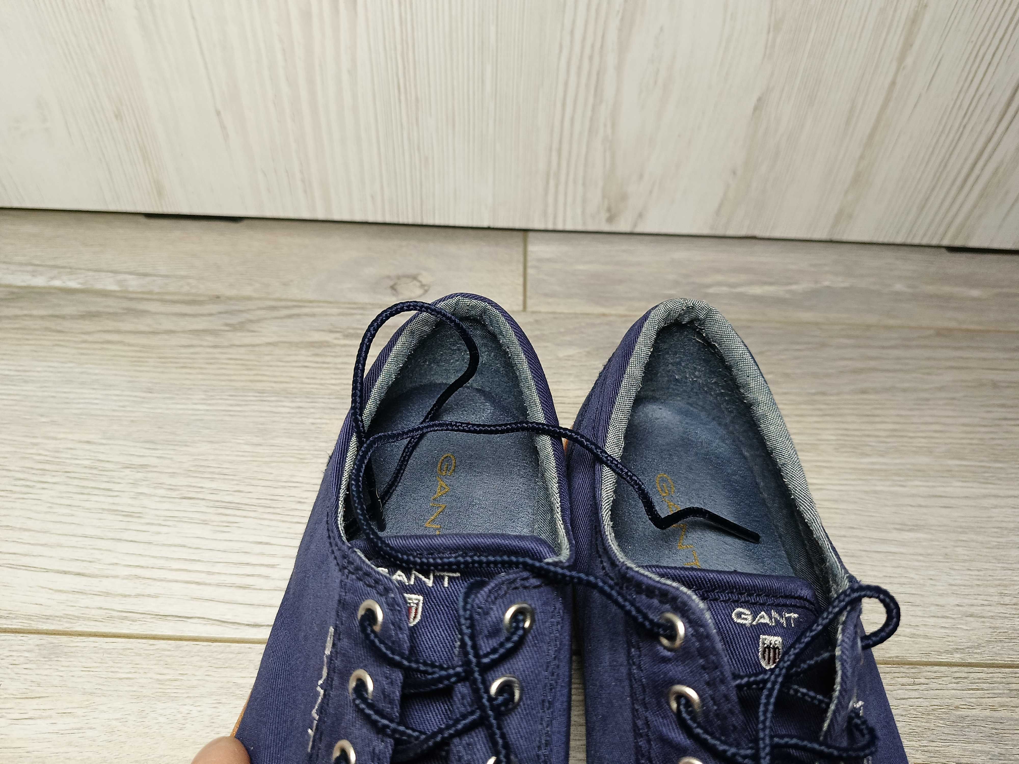 Gant                       .
