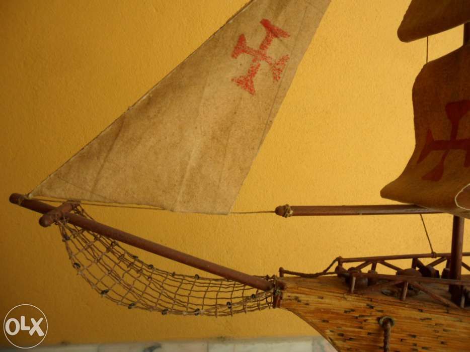 Barco Caravela em fósforos - feito à mão