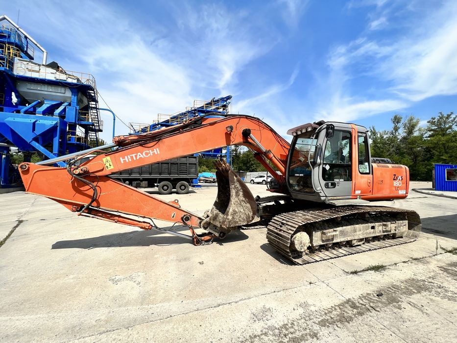 Продам экскаватор Hitachi 180