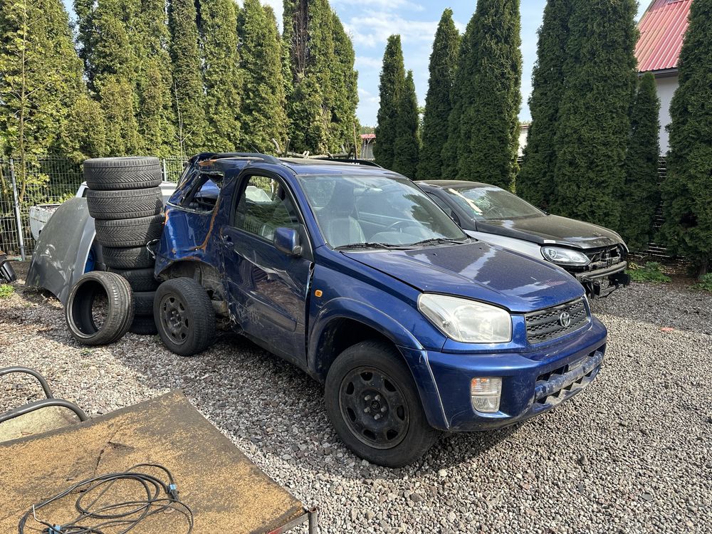 Toyota rav 4 4x4 benz 3d