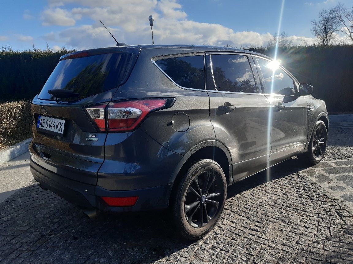 Ford   Escape SE