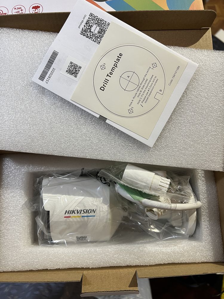 IP камера Hikvision ColorVu