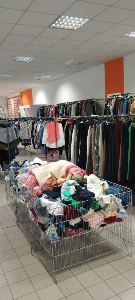 Sklep Lokal z Odzieżą Używaną Second Hand Lumpeks Radomsko 200m2