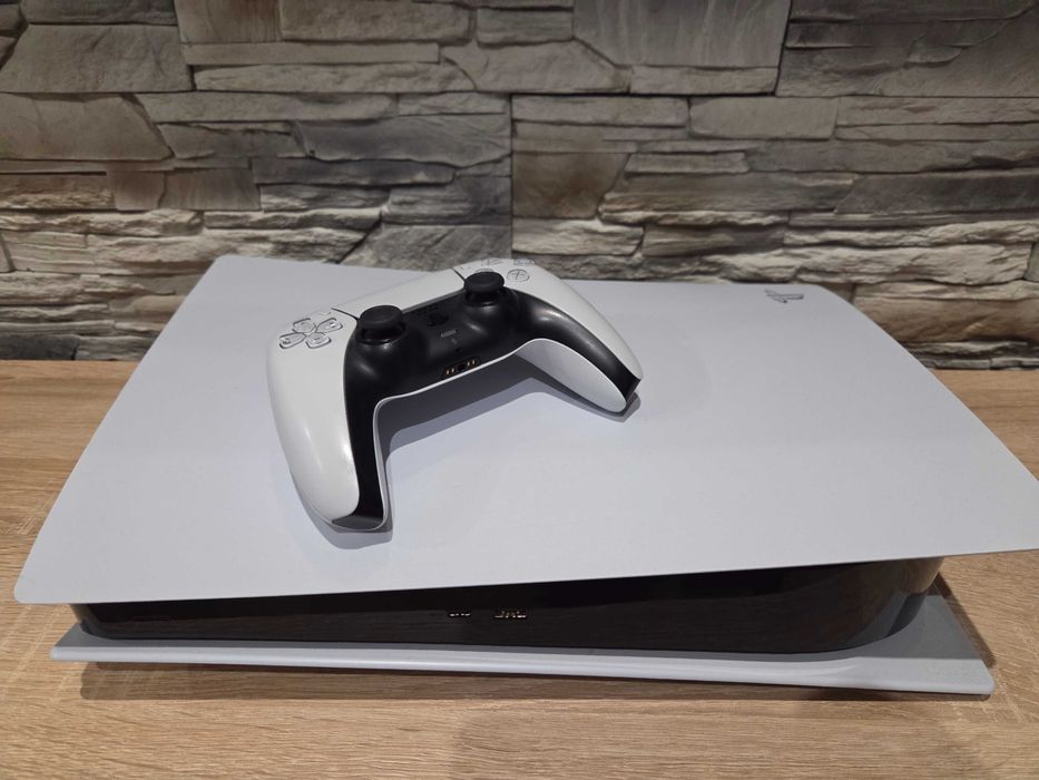 PlayStation 5 w stanie idealnym