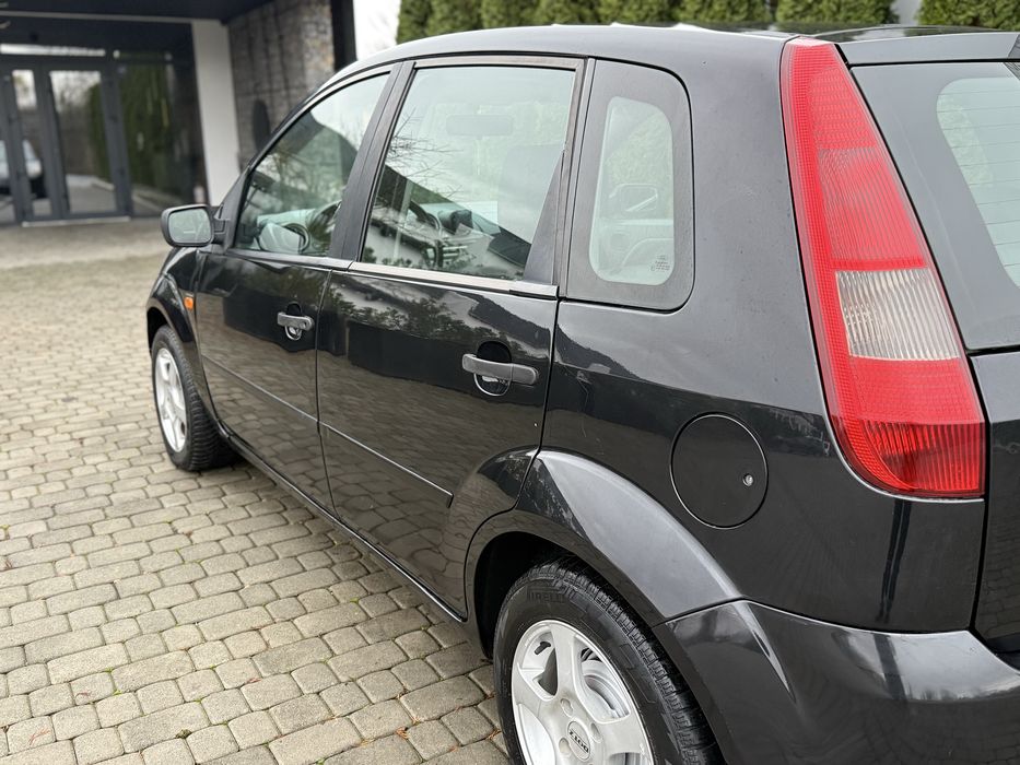 Ford Fiesta 2002 рік 1.4 Бензин Механіка