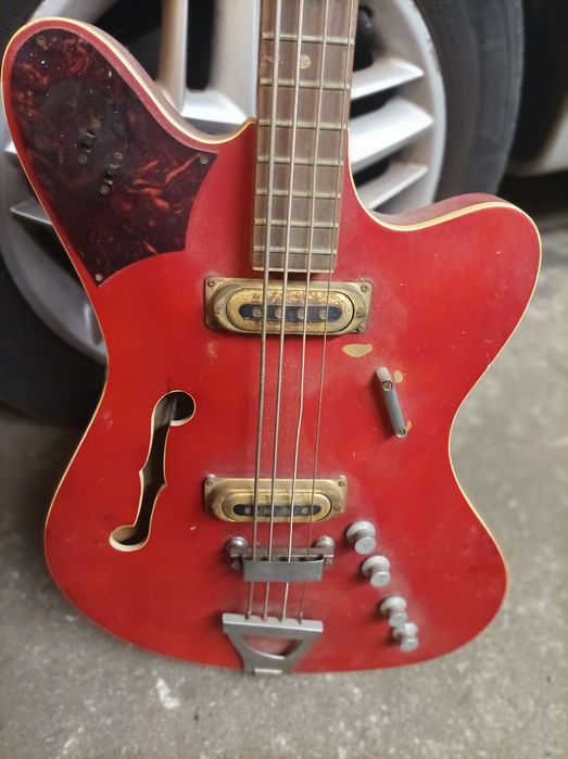 Framus bass gitara