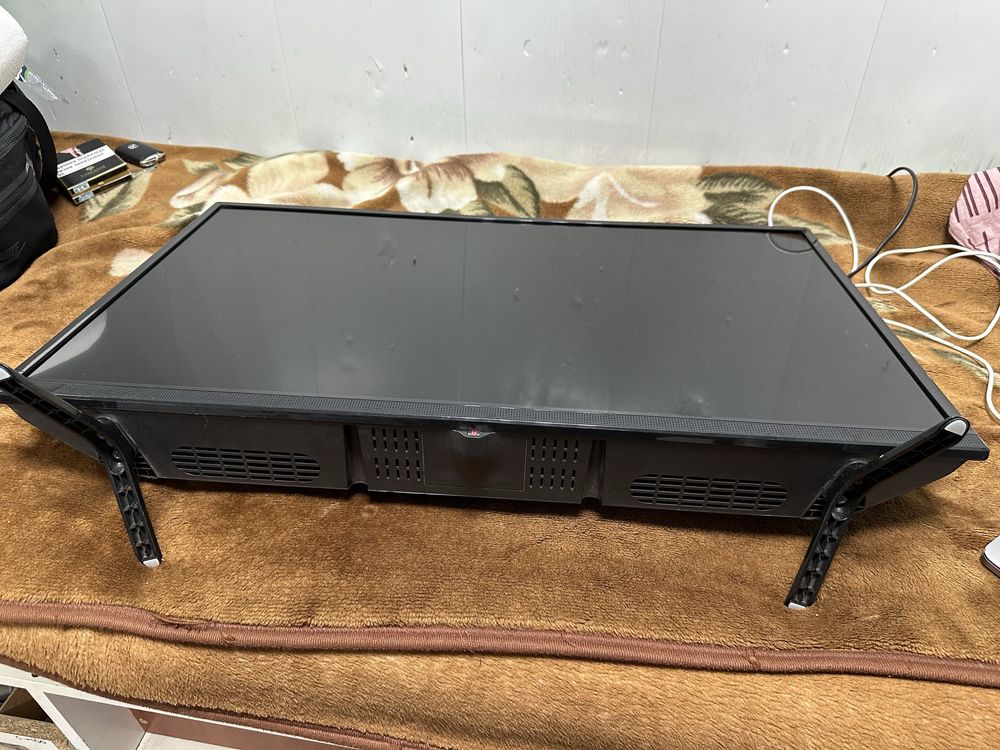 Телевізор Bravis LED-22E6000 + T2
