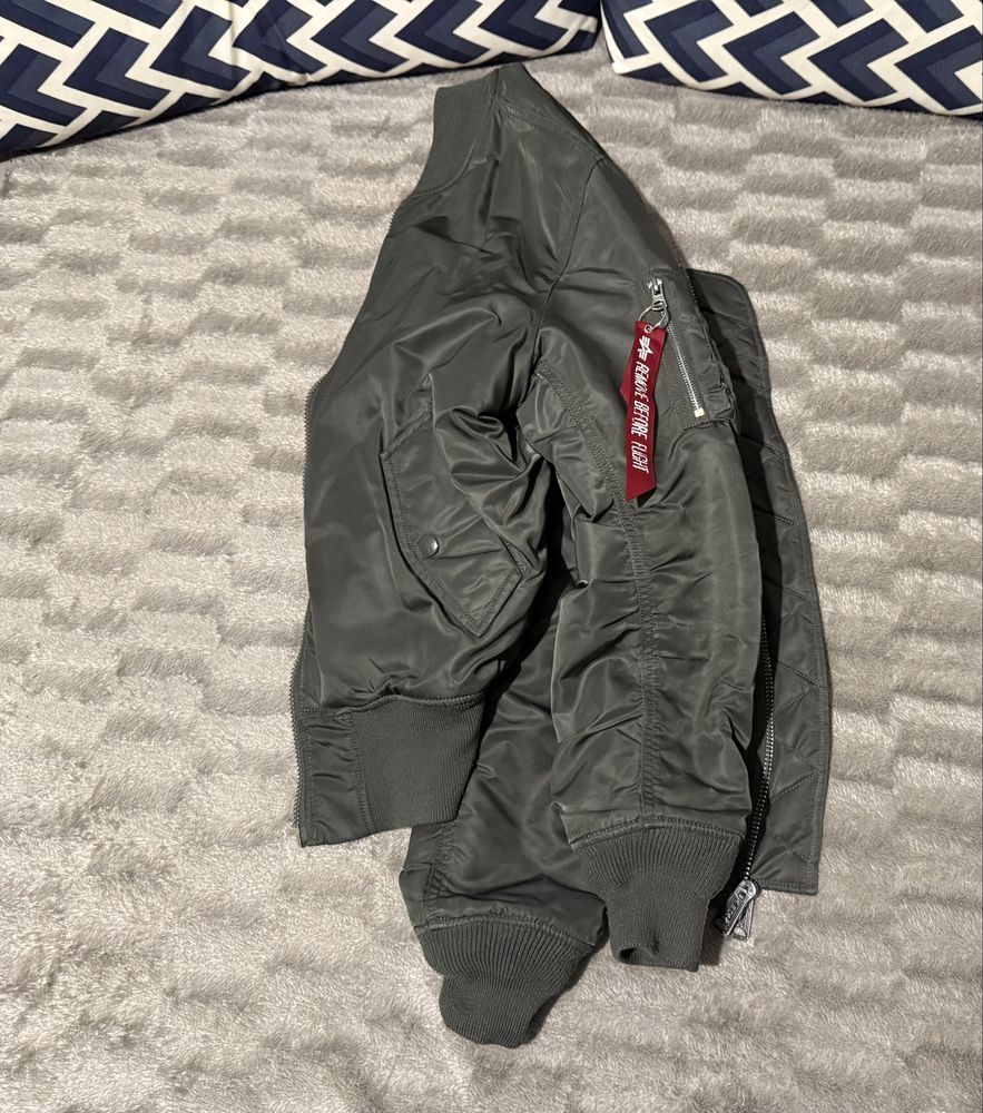 бомбер alpha industries