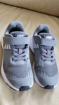 Adidaski chlopiece Nike rozmiar 29,5.