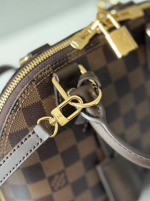 Louis Vuitton Alma BB