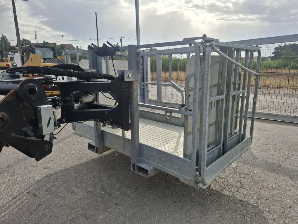 Cesta articulada manitou