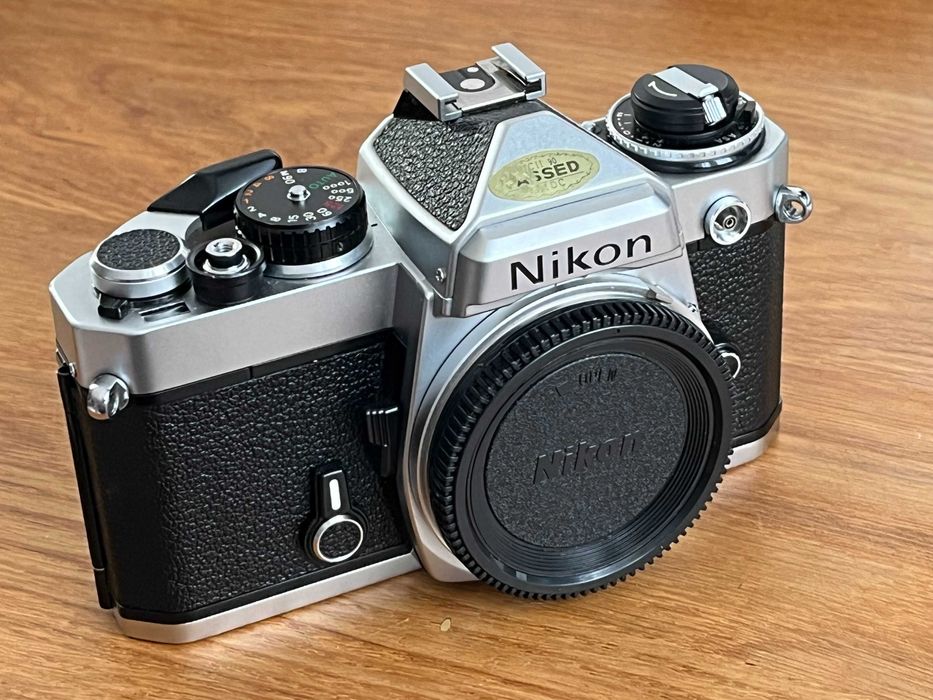 Aparat analogowy Nikon FE