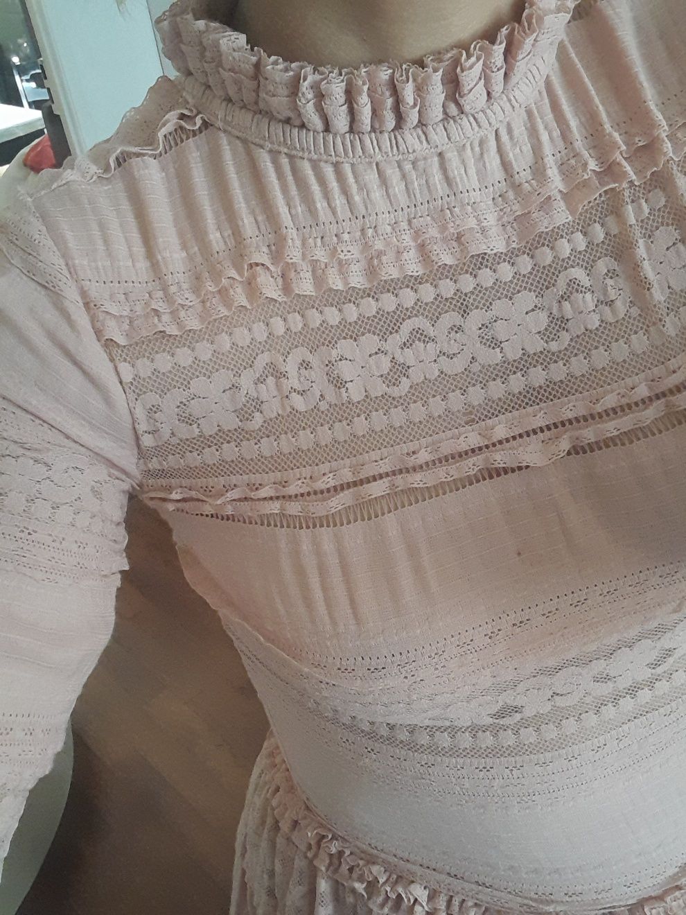 Vestido com transparências kaoâ
