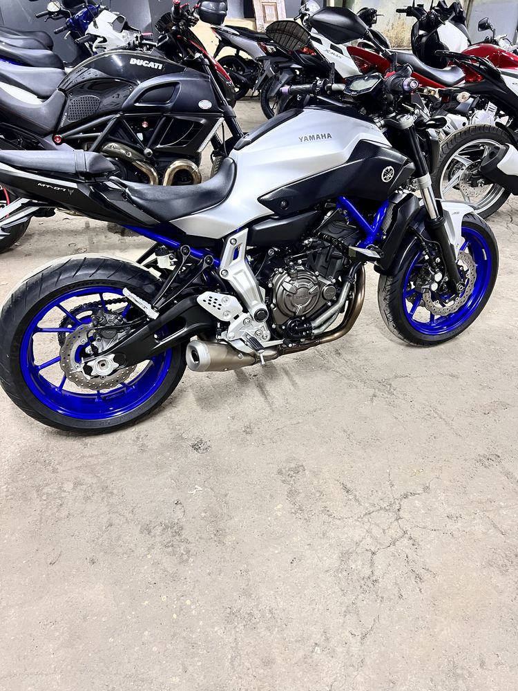 Японський мотоцикл Yamaha MT-07 ABS 2015 рік без пробігу по Україні
