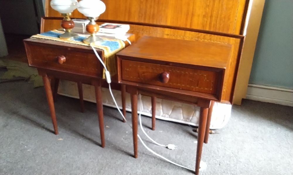 MOBÍLIA  -Quarto de casal completo com escrivaninha