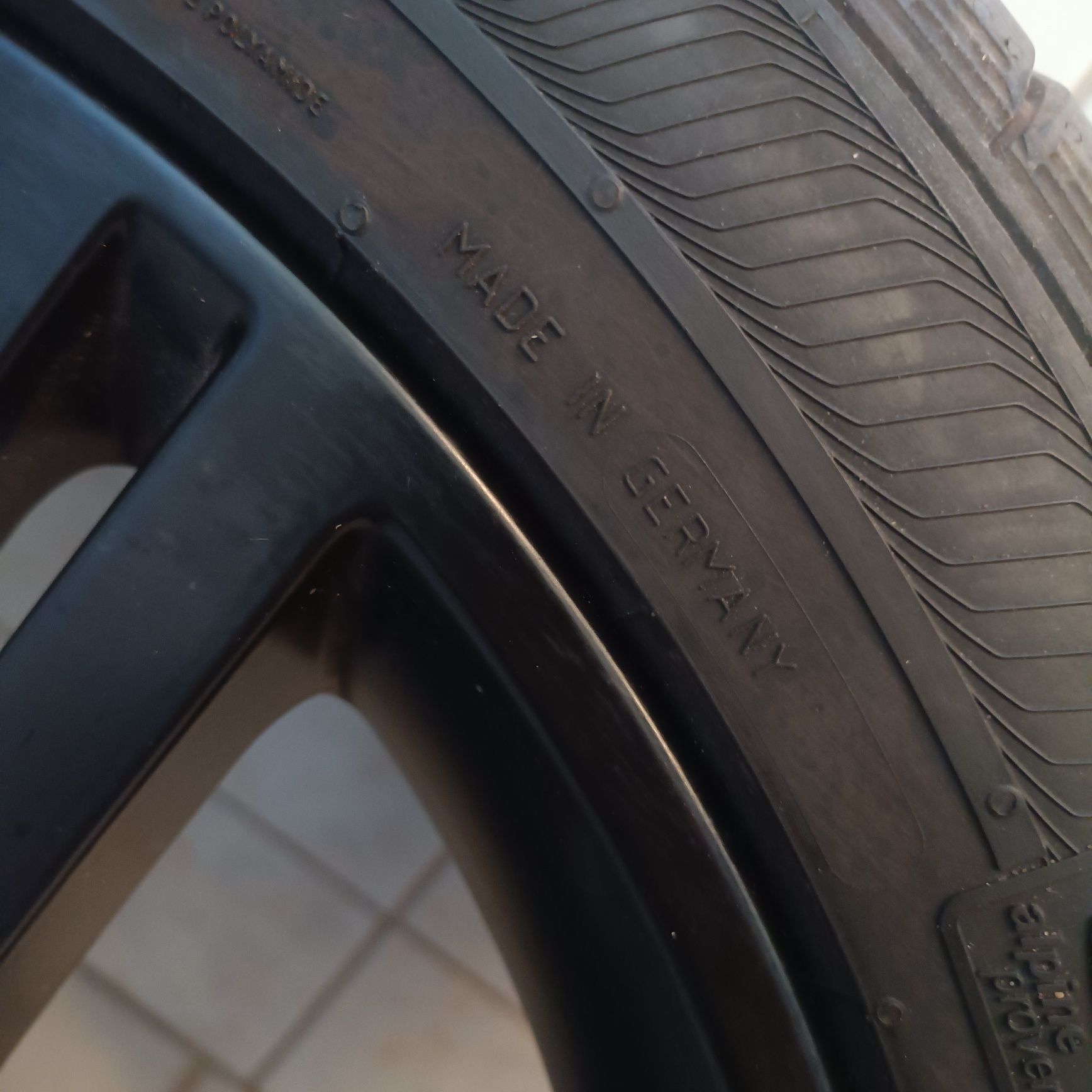 Koła felgi czarny mat 17r 5x114,3 64,1 czujniki  tpms opony 9mm