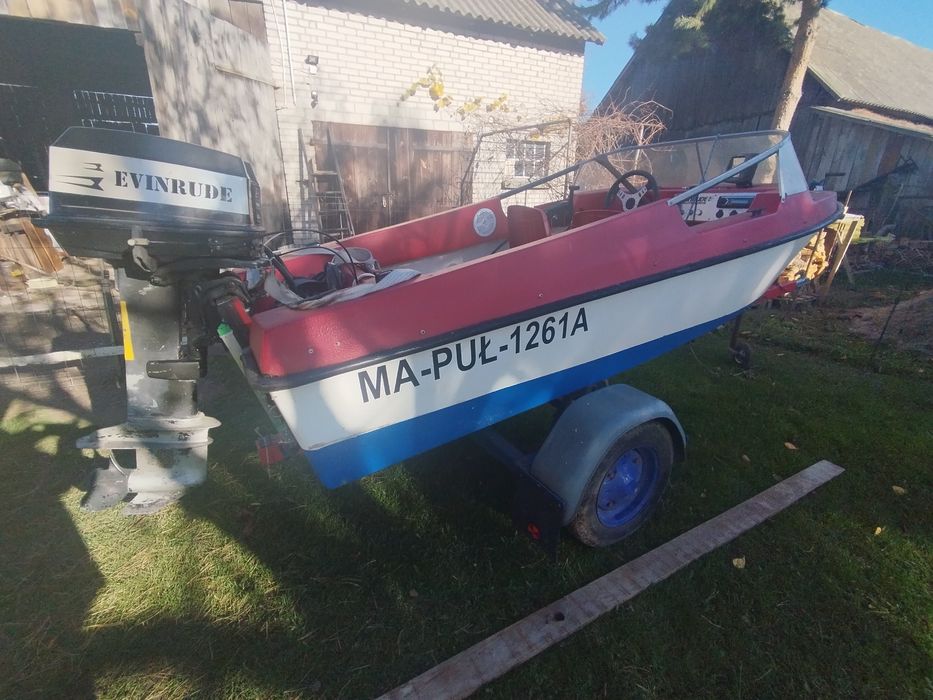 Motorówka Kasia wraz z przyczepą