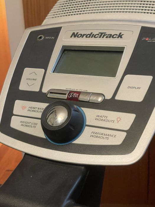 Eliptica norditrack E 4.1 com o cabo de alimentação como nova