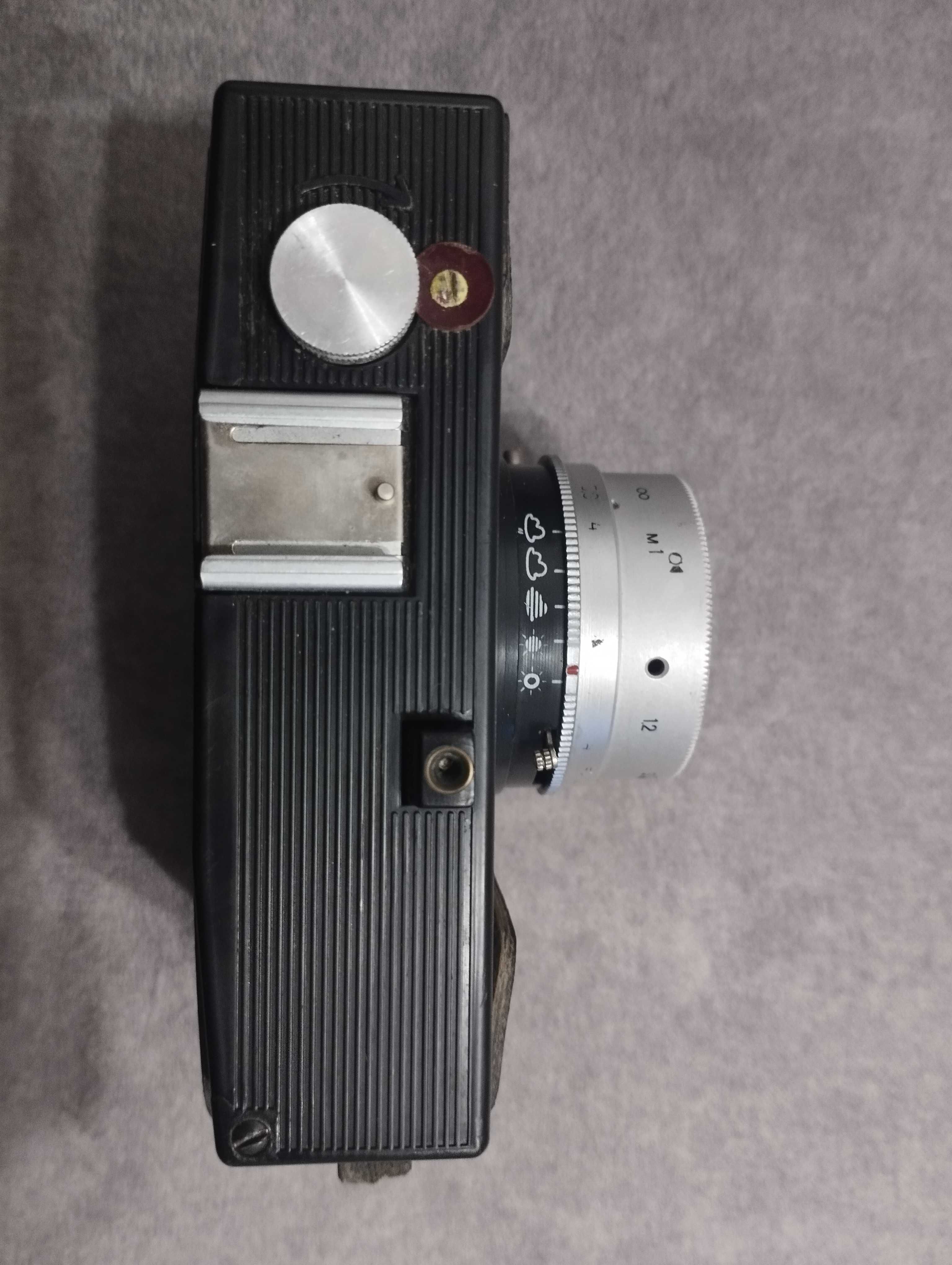 Плівковий фотоапарат Ломо Зміна 8 М