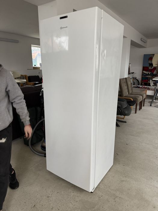 Морозильна камера Bauknecht 176 см