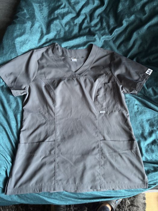 Scrubs - odzież medyczna