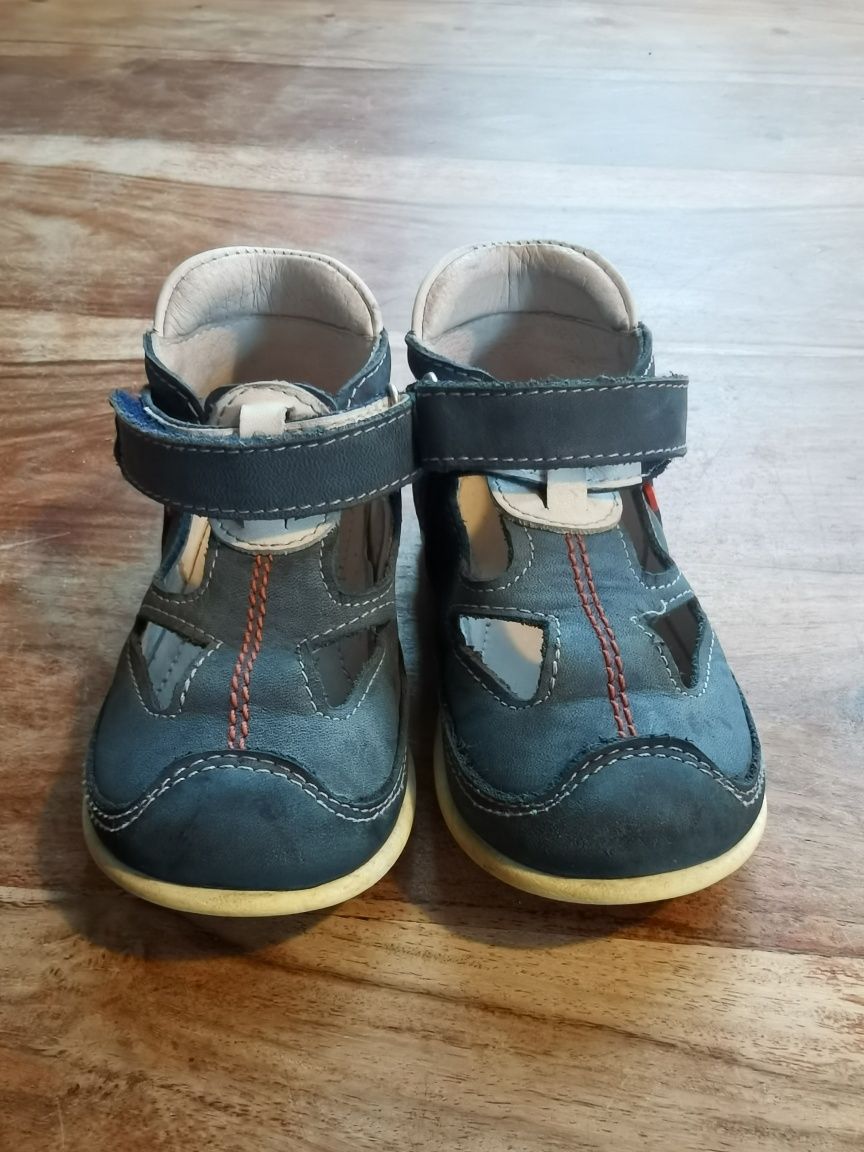 Sandałki sandały buty dziecięce Emel rozmiar 22