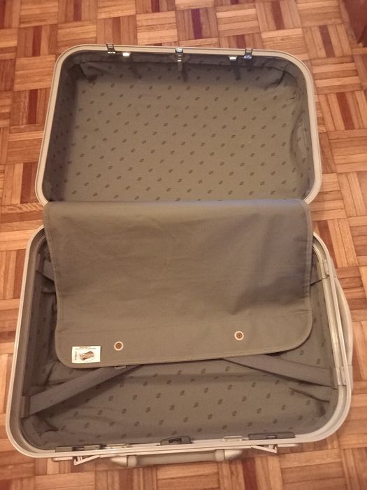 mala ( american tourister )