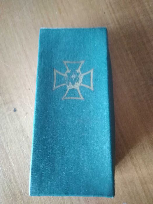 Medal złoty krzyż zasługi prl