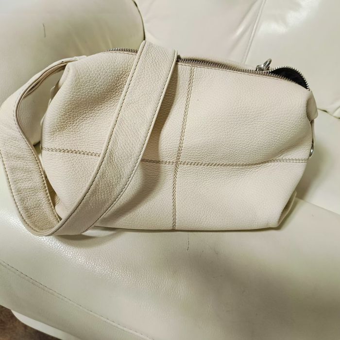 Кожаная сумка цвета шампанского