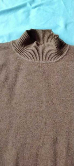 Brązowy sweterek półgolf damski ze ściągaczami XS/S