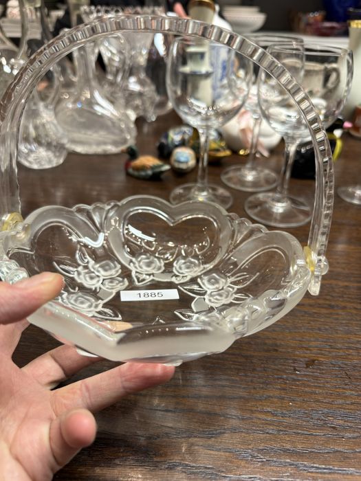 Szklany koszyk koszyczek dekoracja retro kwiaty 1885