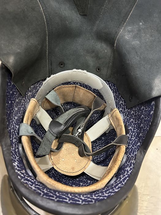 Żółty Hełm Strażacki KZPT Kalisz - Super Stan, leżak magazynowy