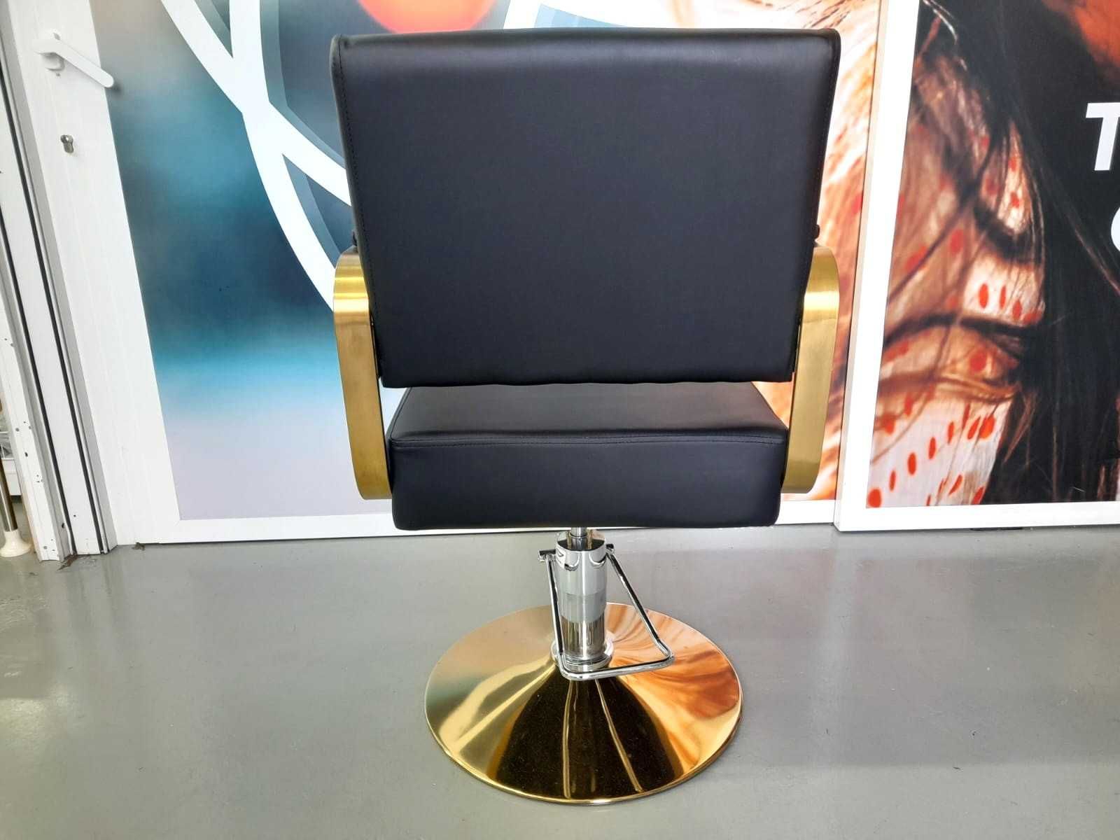 Cadeira Hidráulica Nova e Profissional em Dourado