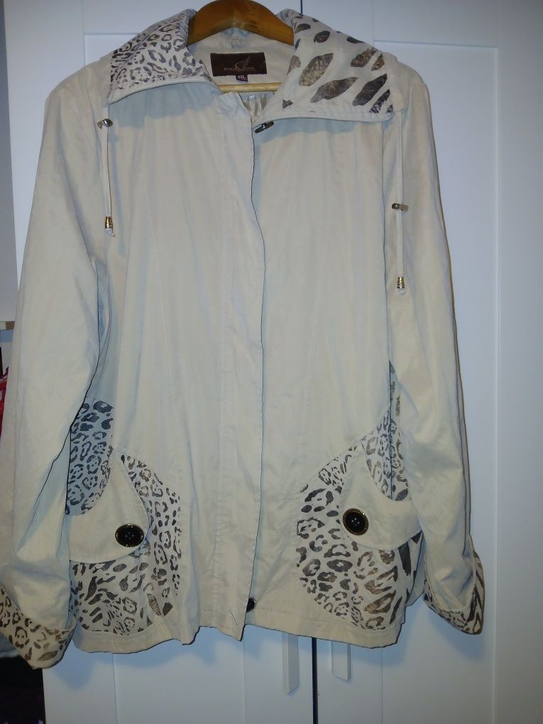 Parka cor creme claro 4 XL