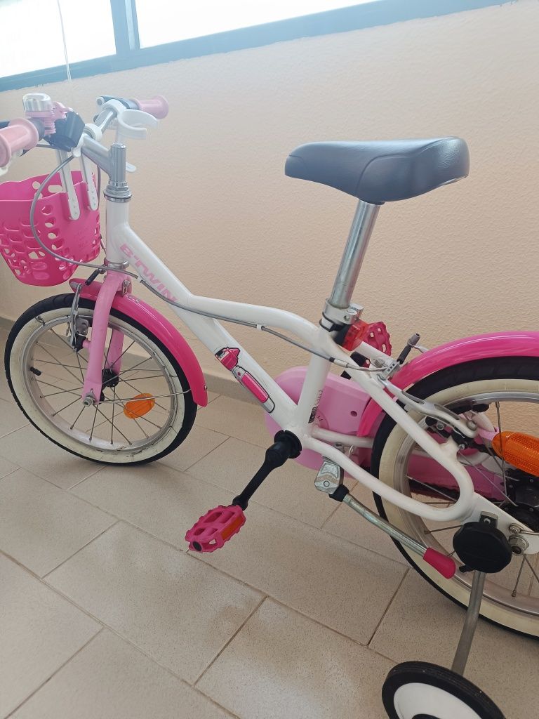 Bicicleta menina
