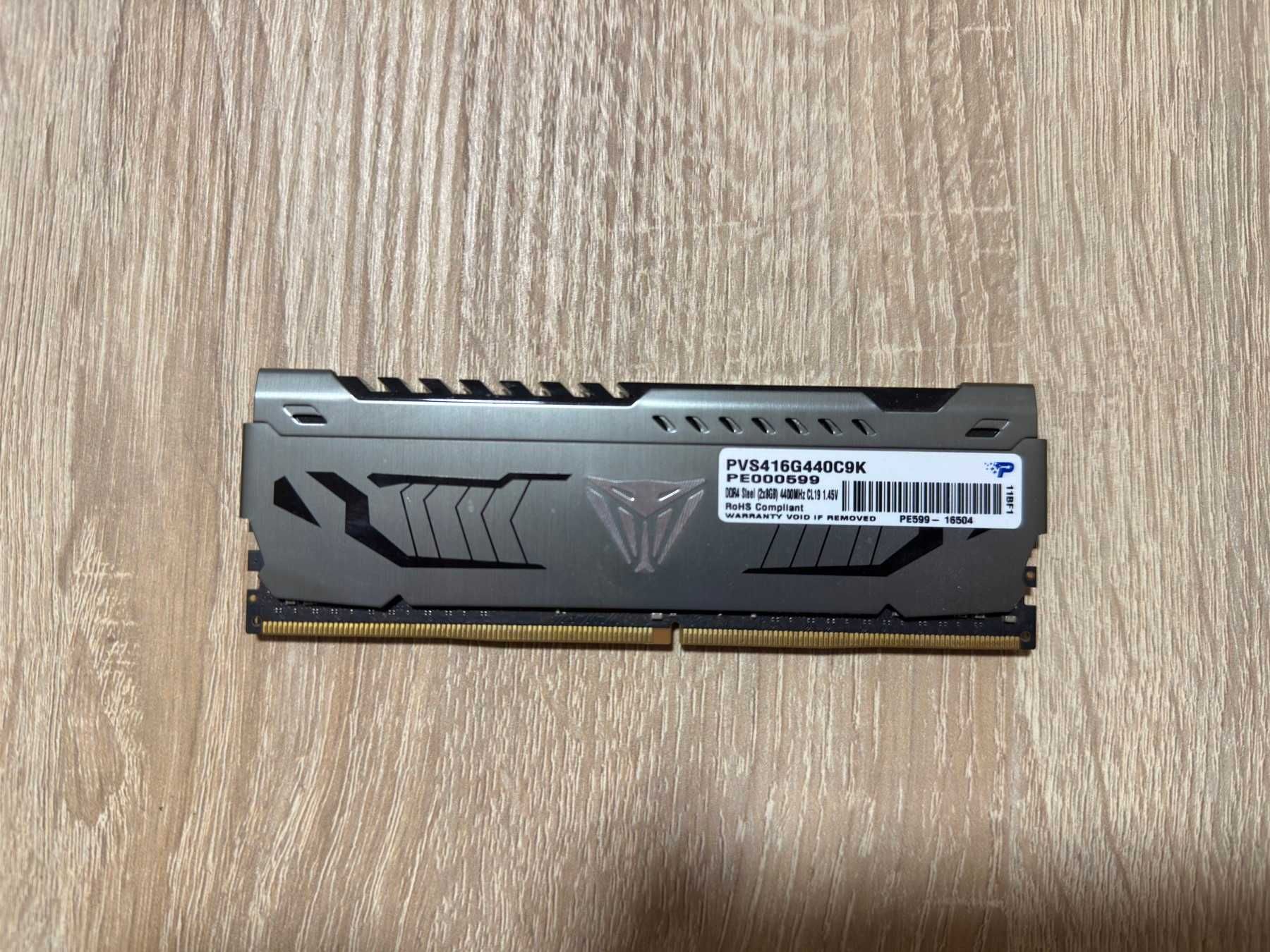 Нерабочая память для ПК  Patriot Viper Steel DDR4 4400 Mhz 8Гб