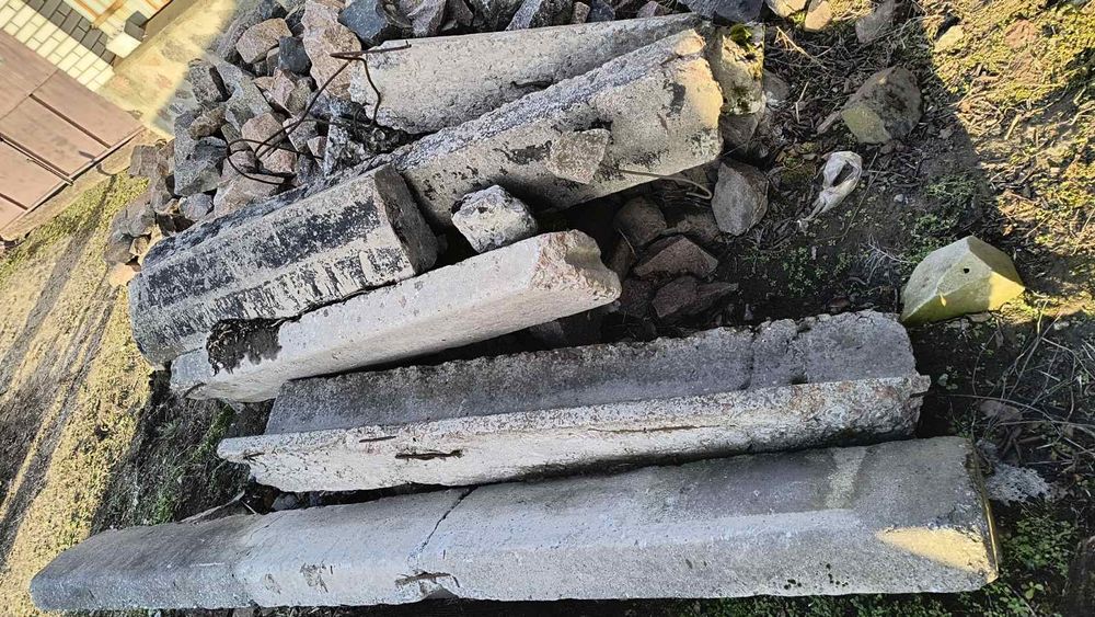 Залізобетонні бордюри