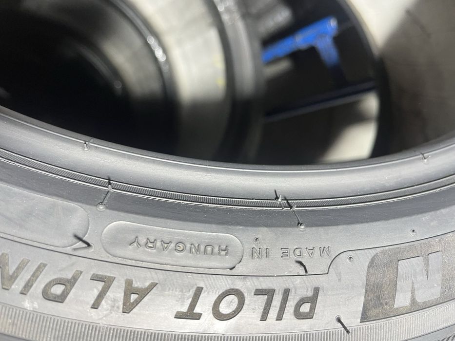 295/35/21+265/40/21 R21 Michelin Pilot Alpin 5 4шт зима