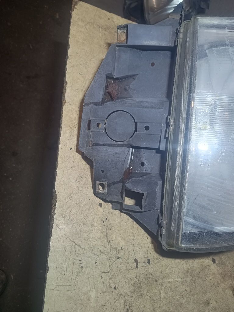Lampa przód prawa VW T4 lift oryginał "uśmiech" multivan caravella
