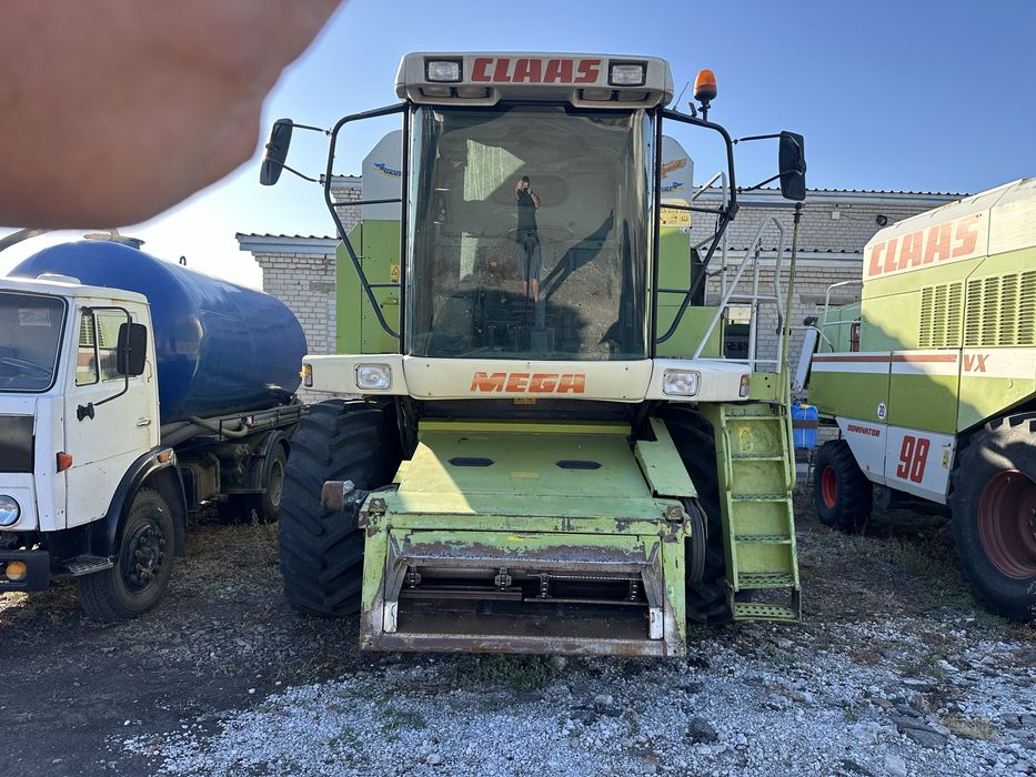 Комбайн Claas MEGA 208
