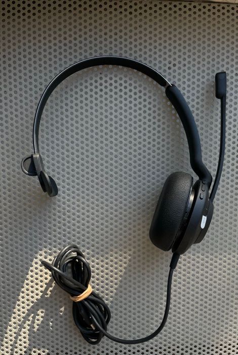 Jabra Evolve2 30. Type C. Студійне обладнання.