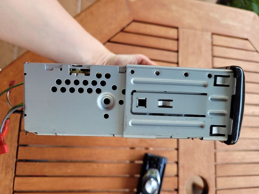 Radio samochodowe JVC model KD-R302, z CD, z kieszenią