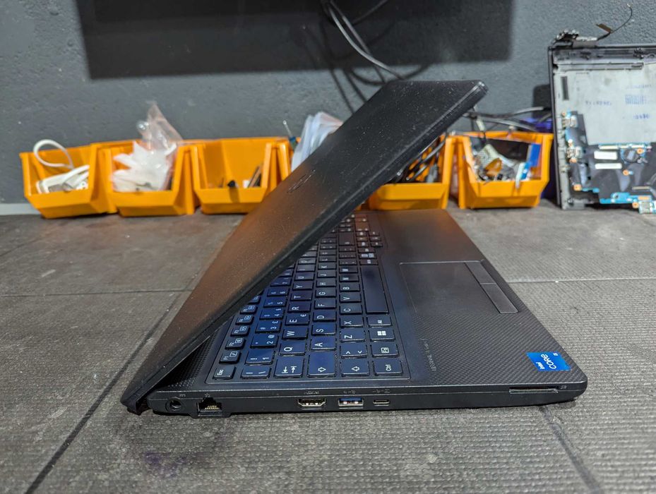 Fujitsu Lifebook A3510 (i5 11ª Geração / NVMe)