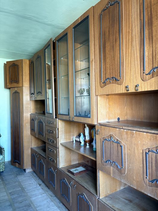 Стінка меблева, шафа