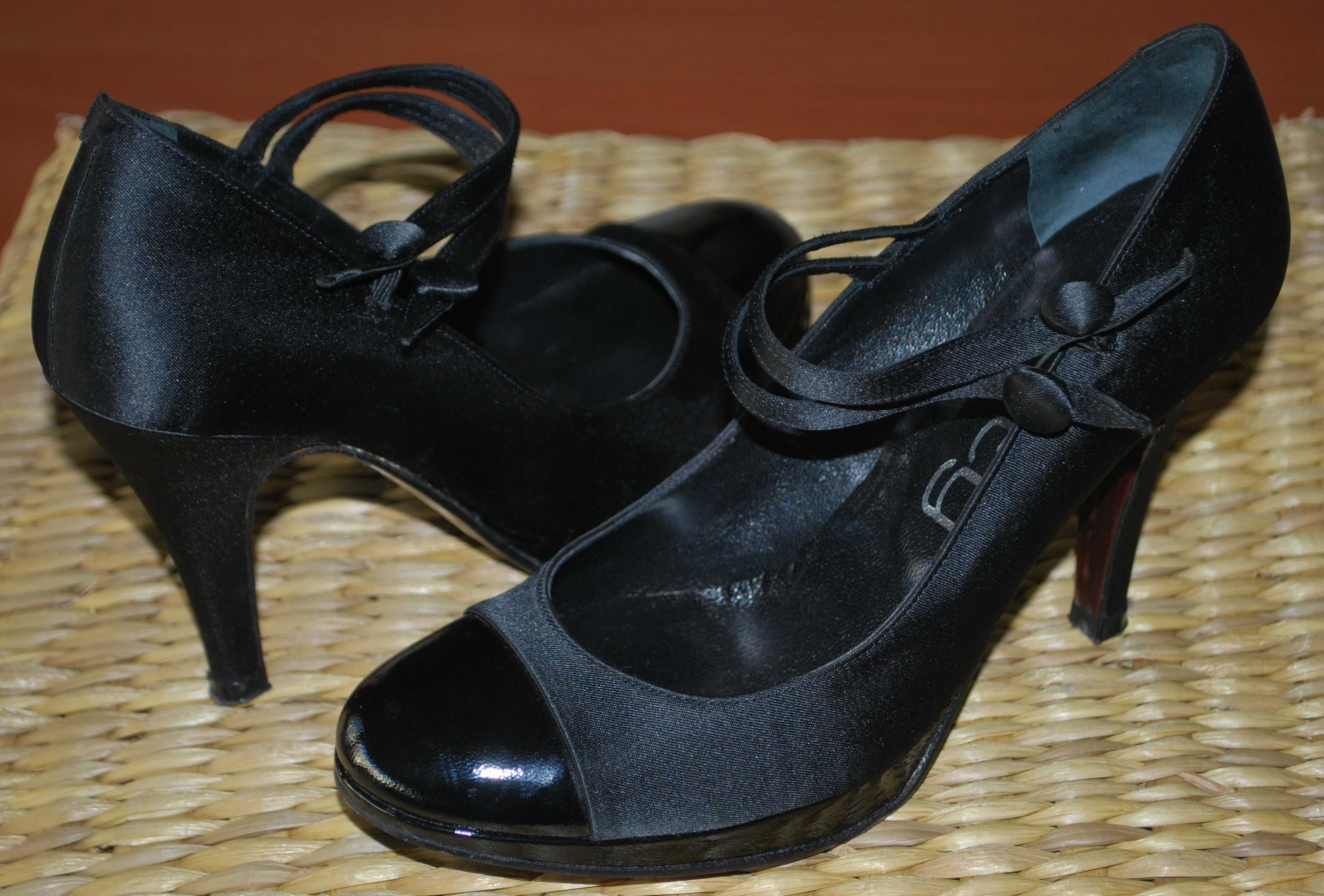 Sapatos Pretos e Novos da marca Haity n.º 36/37