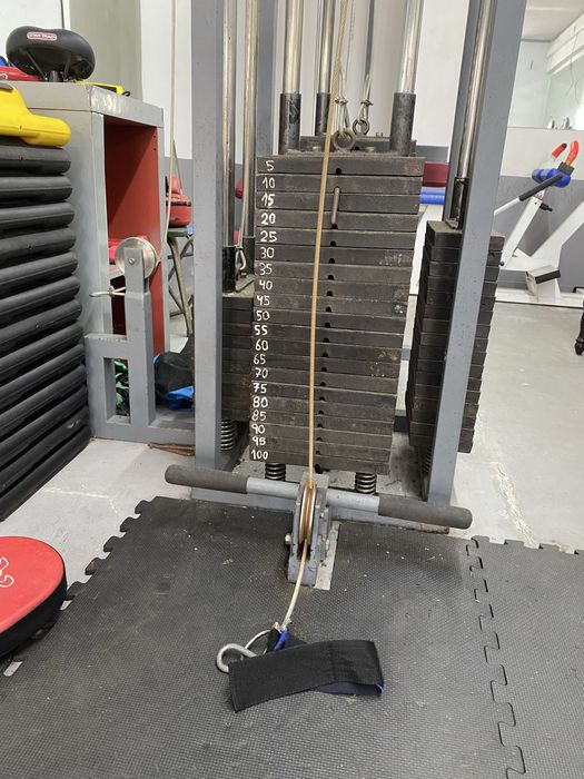 Conjunto de máquinas de Musculação / Ginásio